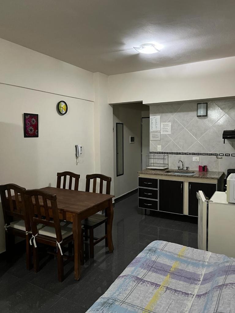 Apartamento Monoamiente Centrico, Cuatro Personas Villa Carlos Paz